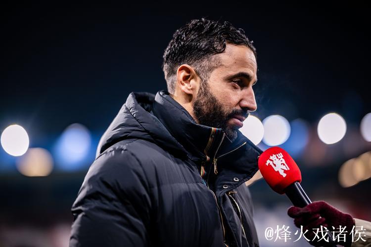 阿莫林:接受名宿意见,但曼联未赢是他们唯一担忧 阿莫林:接受名宿意见,但曼联未赢是他们唯一担忧